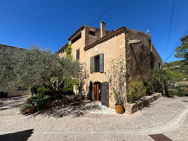 Maison centre village rénovée de 120M2 avec tropézienne