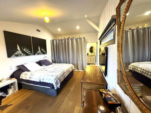 Propriété de standing T9 avec piscine chauffée et garage