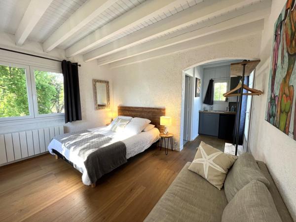 Propriété de standing T9 avec piscine chauffée et garage