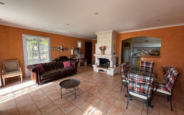 Maison à vendre    5 pièces •  Poulx