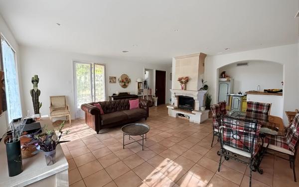 Maison à vendre    5 pièces •  Poulx