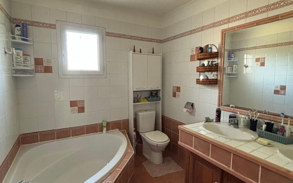 Maison à vendre    5 pièces •  Poulx