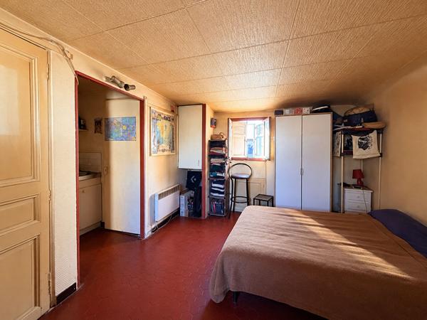 Appartement à vendre 55 000 € Marseille 04 1 pièce 19 m² DPE D