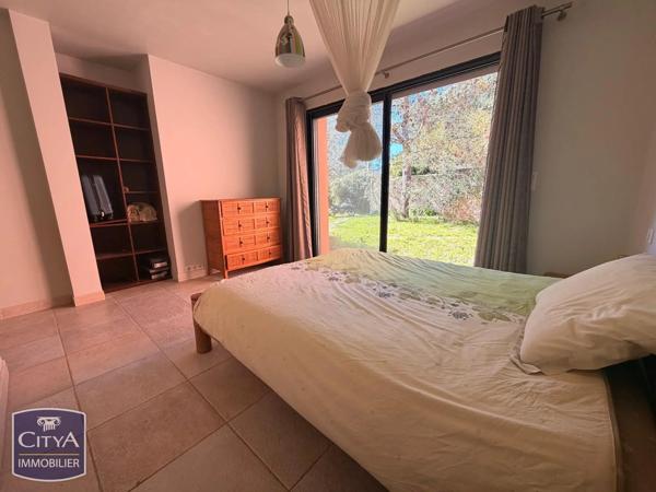 Maison à vendre 7 pièces 145.4m² Nîmes (30900)