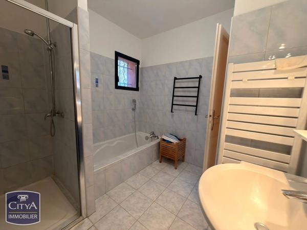 Maison à vendre 7 pièces 145.4m² Nîmes (30900)