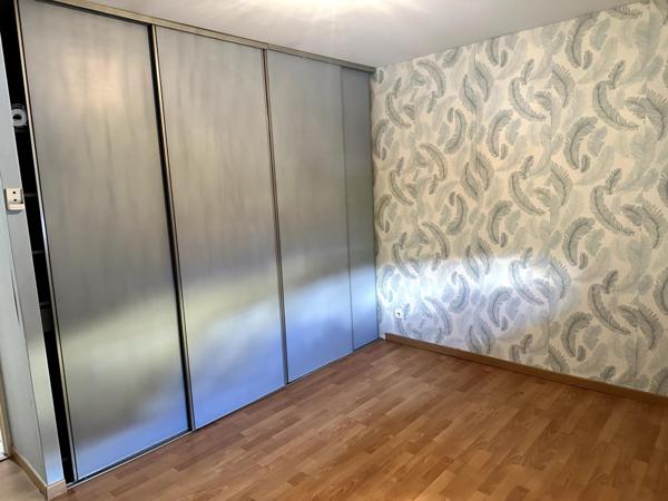 Maison familiale  avec espace de vie complet de plein pied  à Remiremont .