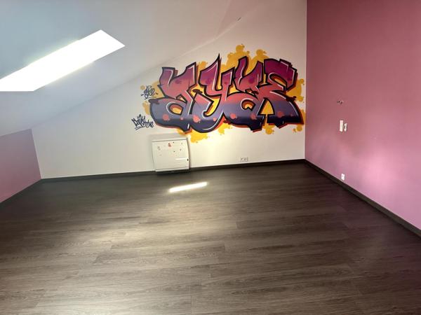 Maison familiale  avec espace de vie complet de plein pied  à Remiremont .