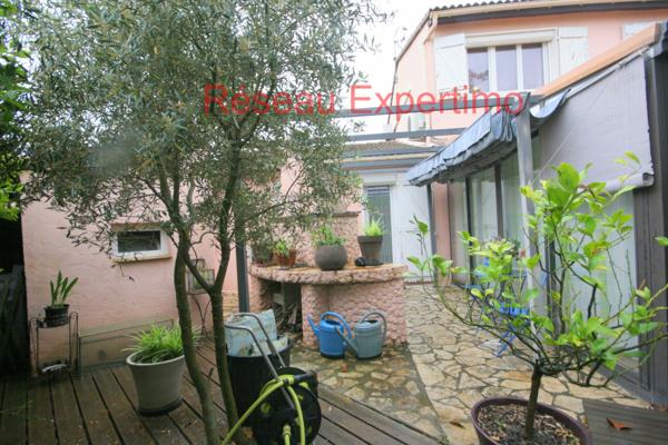 Aubord (30620) VILLA PROVENCALE 194 m², terrain 640 m²
