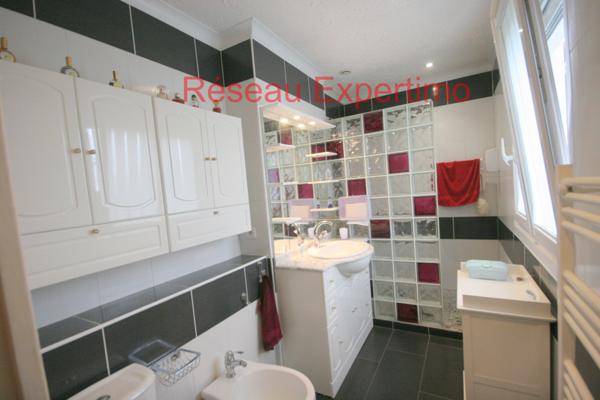 Aubord (30620) VILLA PROVENCALE 194 m², terrain 640 m²