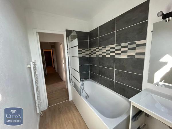 Appartement à louer 3 pièces 66.13m² Sedan (08200)