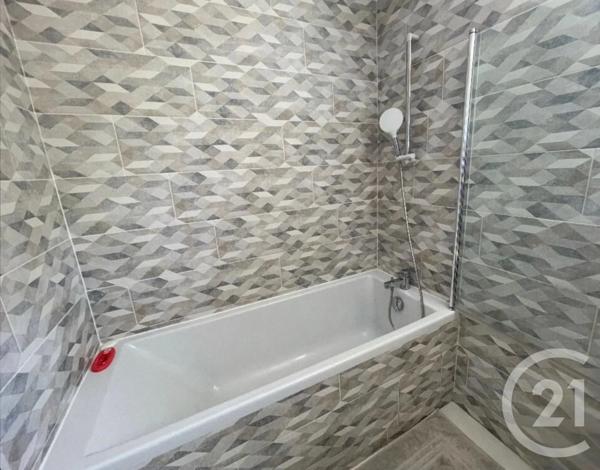 Maison à vendre  5 pièces - 101,52 m 2   GARGES LES GONESSE  - 95