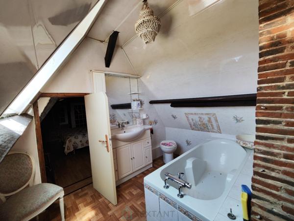 Agréable maison dans écrin de verdure, au calme, avec jolie vue