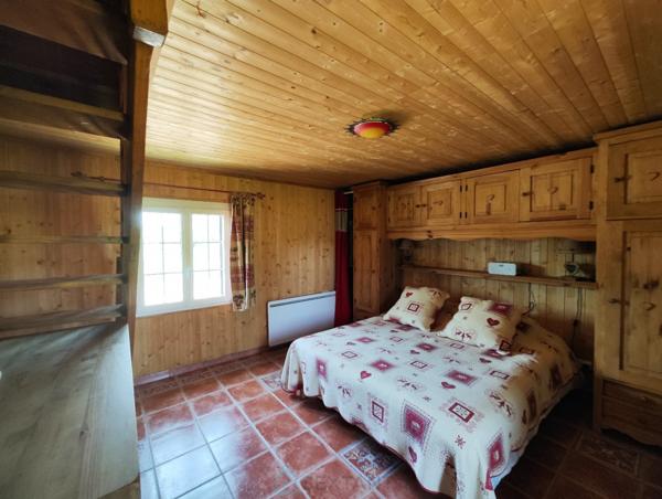 Agréable maison dans écrin de verdure, au calme, avec jolie vue