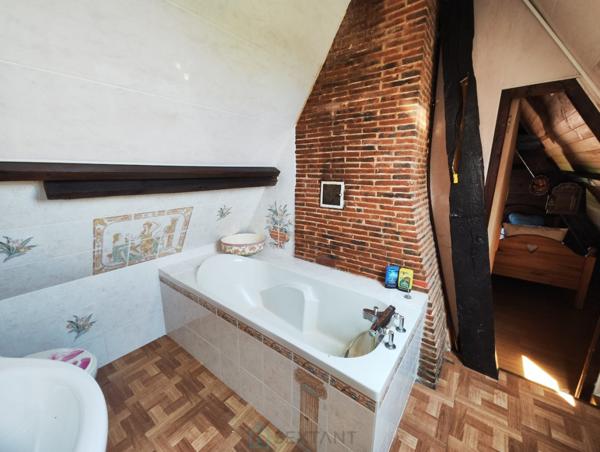 Agréable maison dans écrin de verdure, au calme, avec jolie vue