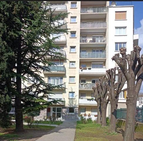Location Appartement 3 pièces 64 m2 à Pantin
