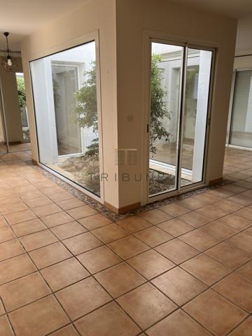 Immeuble 460.5 m² 1 etage(s)