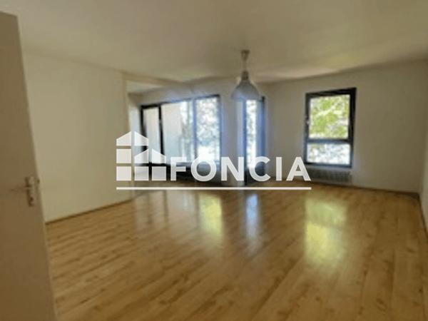 Location Appartement 3 pièces 74.29 m² - 1-3-5 PLACE PORTE D'ALLINGES Evian Les Bains 74500
