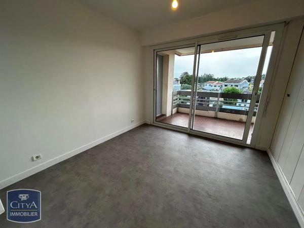 Appartement à louer 2 pièces 44.99m² Mont-de-Marsan (40000)