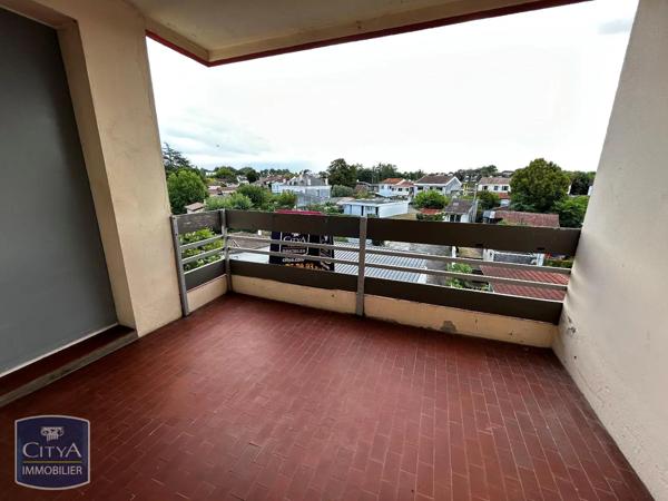 Appartement à louer 2 pièces 44.99m² Mont-de-Marsan (40000)