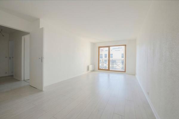 Appartement Nogent Sur Marne 57 m² avec Balcon & Parking