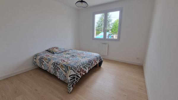 Maison entièrement rénovée entre bourg et mer