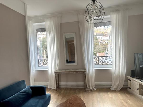 Appartement Rénové avec belle vue à Plombieres les bains