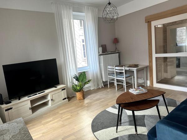 Appartement Rénové avec belle vue à Plombieres les bains