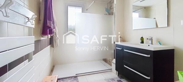 Maison de plain-pied 114 m² sur grand terrain