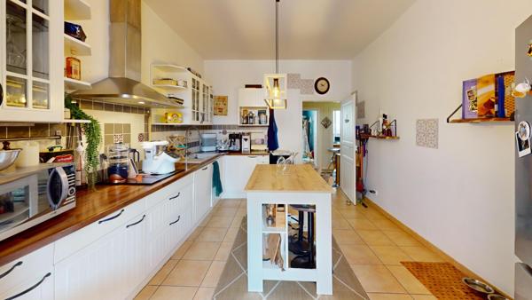 Immeuble mixte. Opportunité rare à Valence.