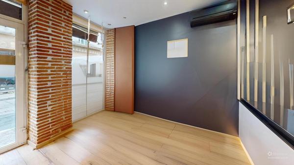 Immeuble mixte. Opportunité rare à Valence.