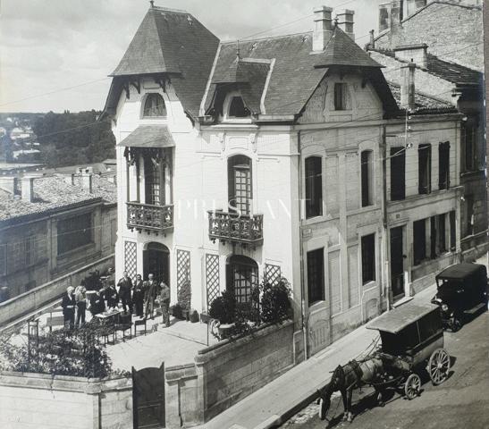 Centre ville Angoulême, villa renovée en 2019, 140m2 garage,100m2 terasse et maison attenante., ANGOULEME