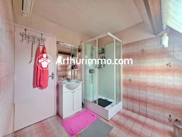 Vente                                                      Maison
                        
                     5 pièces                      135 m2                     à Savigny-le-Temple