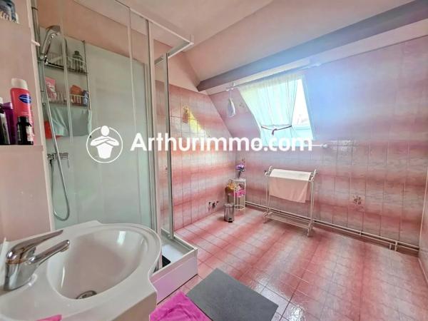 Vente                                                      Maison
                        
                     5 pièces                      135 m2                     à Savigny-le-Temple