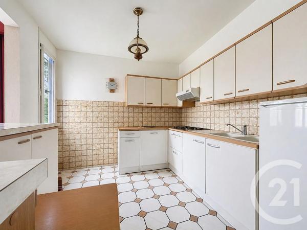 Appartement F5 à vendre  5 pièces - 118,15 m 2   CHAMPS SUR MARNE  - 77