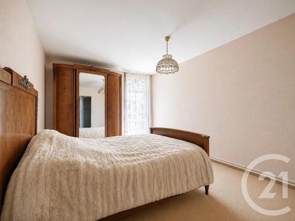Appartement F5 à vendre  5 pièces - 118,15 m 2   CHAMPS SUR MARNE  - 77