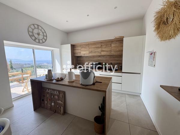 Maison
         5 pièces
        - 128 m² 425 000 € *