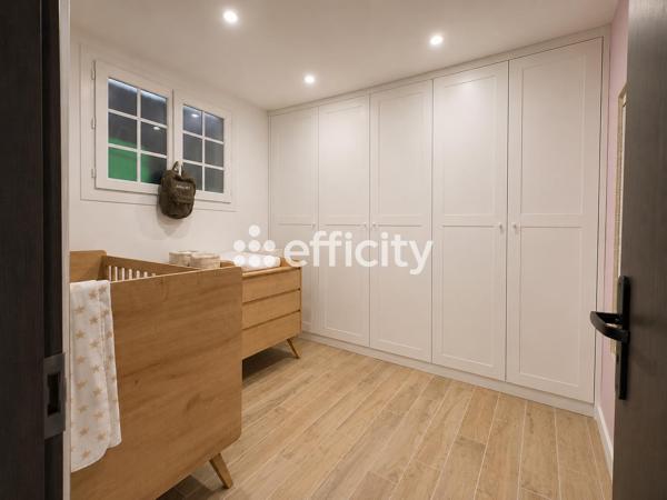 Maison
         5 pièces
        - 128 m² 425 000 € *