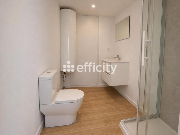 Maison
         5 pièces
        - 128 m² 425 000 € *