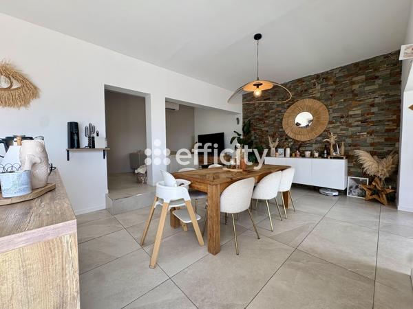 Maison
         5 pièces
        - 128 m² 425 000 € *