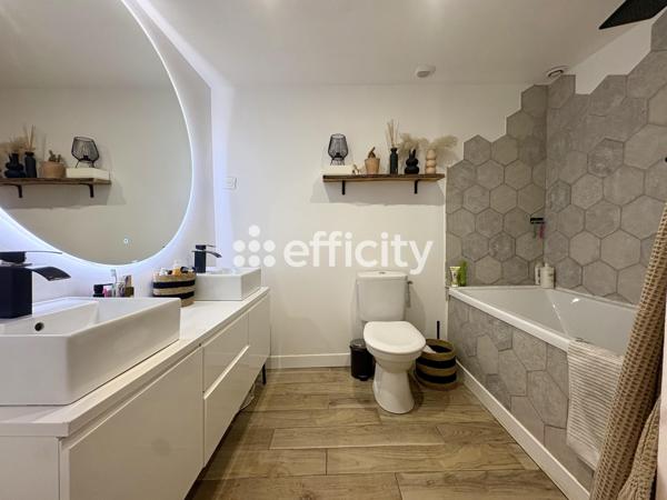 Maison
         5 pièces
        - 128 m² 425 000 € *