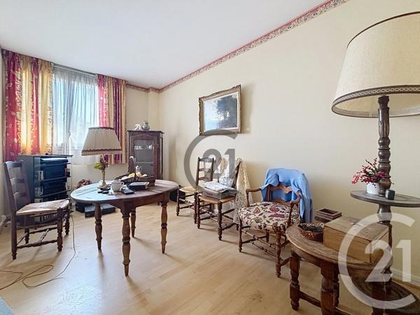 Appartement T4 à vendre  4 pièces - 82,12 m 2   AVON  - 77