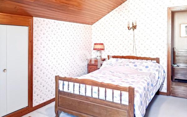 Maison à vendre    8 pièces •  Oloron-Sainte-Marie