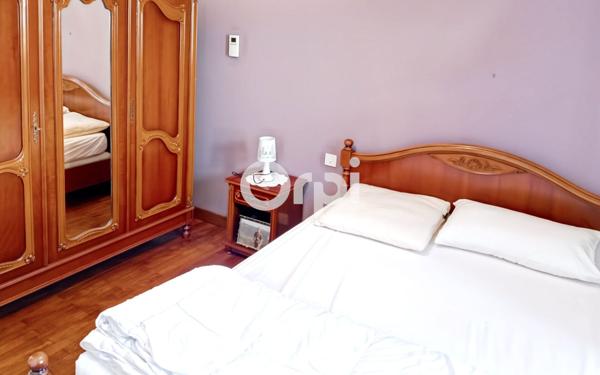 Maison à vendre    8 pièces •  Oloron-Sainte-Marie