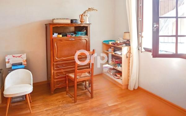 Maison à vendre    8 pièces •  Oloron-Sainte-Marie