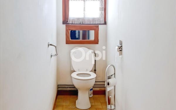 Maison à vendre    8 pièces •  Oloron-Sainte-Marie