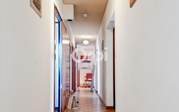 Maison à vendre    8 pièces •  Oloron-Sainte-Marie