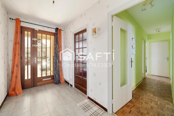 PAVILLON INDEPENDANT AVEC VIE DE PLAIN-PIED, trois chambres, dressing, véranda, grand sous-sol - terrain 570m2