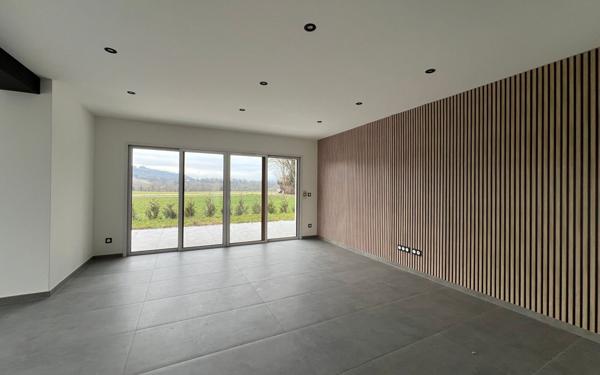 Maison à vendre    6 pièces • 182 m2 Rumilly