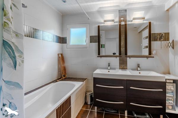 Maison à vendre |  Biganos |  6 pièces | 142 m²