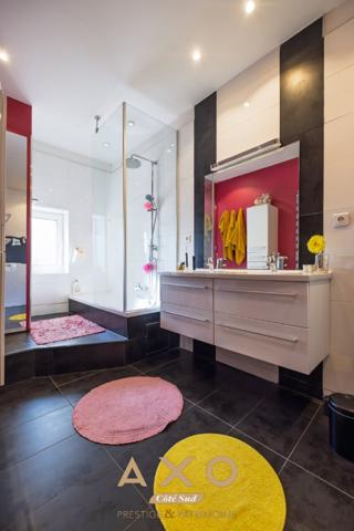 EGUILLES - BASTIDE XIX EME- 250M² - PARC 7 500M² - PISCINE - VUE SAINTE VICTOIRE ET VILLAGE D'EGUILLES -  1 390 000€